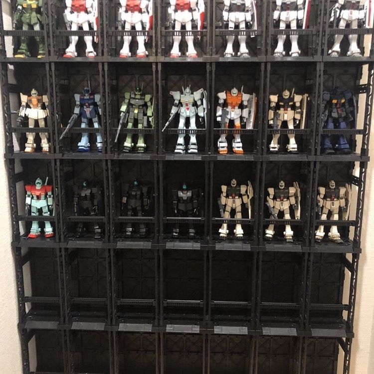 Disponibile: Espositore per Mo - Bandai Gundam Rg recensione e prezzo